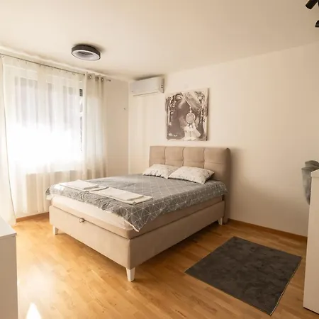 Apartmani 94 Novi Sad Exterior photo